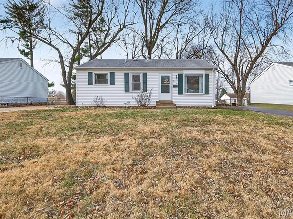 12157 Belaire Pl, Maryland Heights, MO 63043