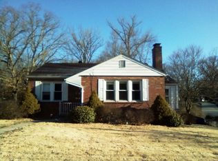3 Woodland Ct, Belleville, IL 62226