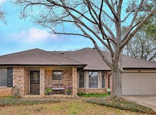 6221 Monterrey Dr, Fort Worth, TX 76112