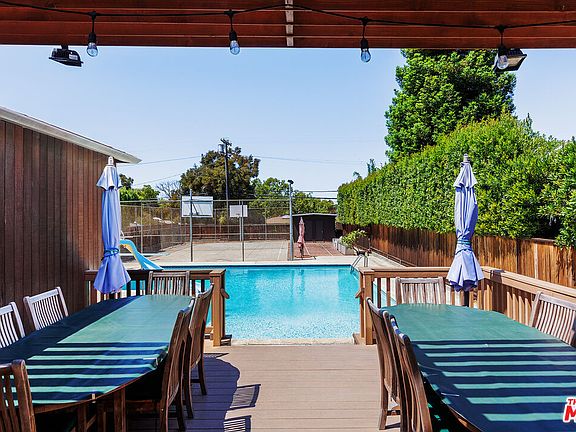 3rd image of 3407 Cabrillo Blvd