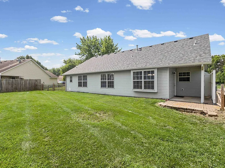 5703 Candlewood Dr — Photo 4