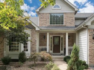 16113 Canyon Ridge Ct, Ballwin, MO 63021