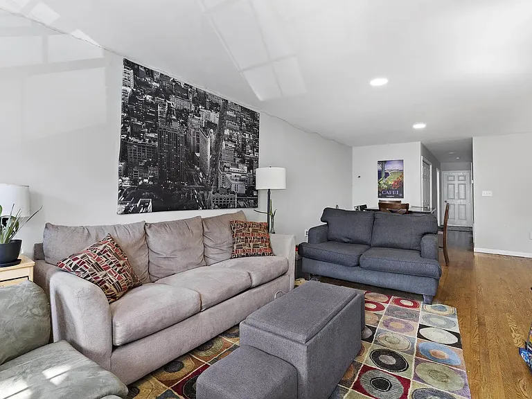 347 Palisade Ave — Photo 2