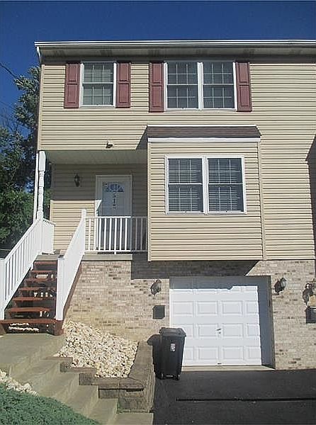 1st image of 518 Moore Ave