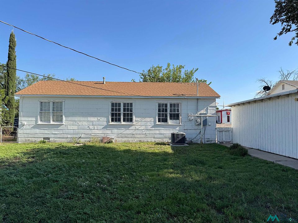 2nd image of 116 E Sanger St