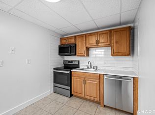 156 Garfield Ave, New London, CT 06320