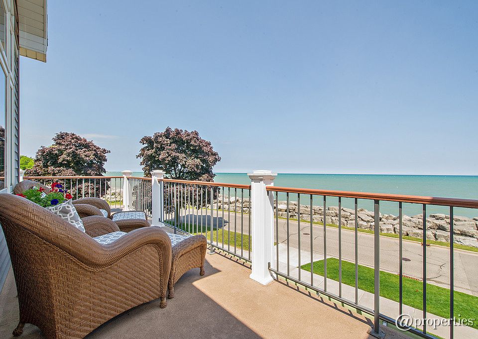 Panoramic Lake View from Balcony