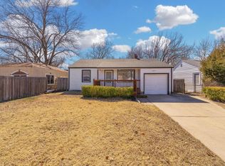 2957 E Glen Oaks Dr, Wichita, KS 67216