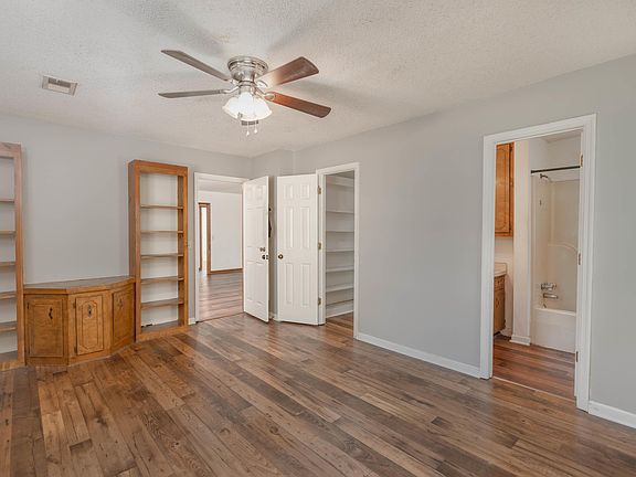 5th image of 1898 Windsor Rd