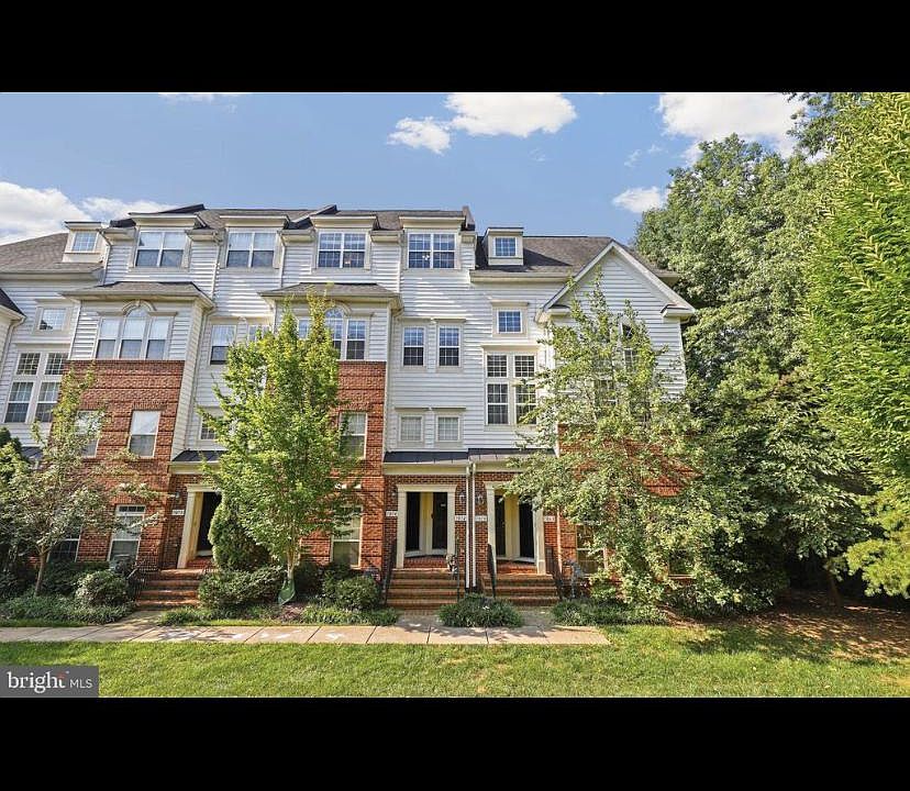 1st image of 7072 Little Thames Dr #126