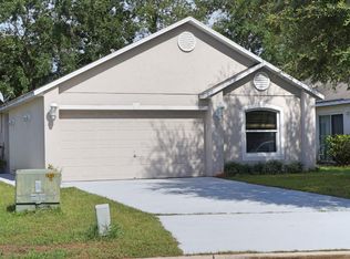 2043 Wiley Oaks Ln, Jacksonville, FL 32210