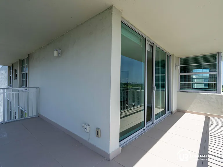 9500 W Bay Harbor Dr #7D — Photo 5