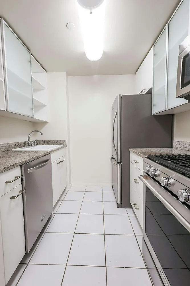 180 West 20th Street — Photo 3