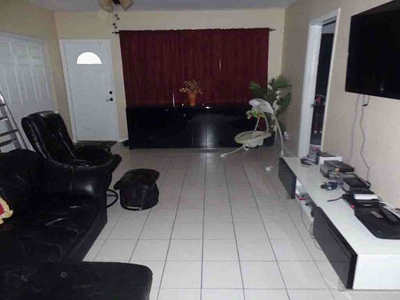 5th image of 761 E Evanston Cir