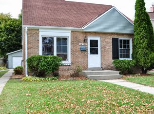 4931 N Berkeley Blvd, Whitefish Bay, WI 53217