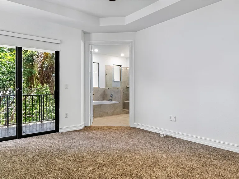 142 SW 127th Ter — Photo 55