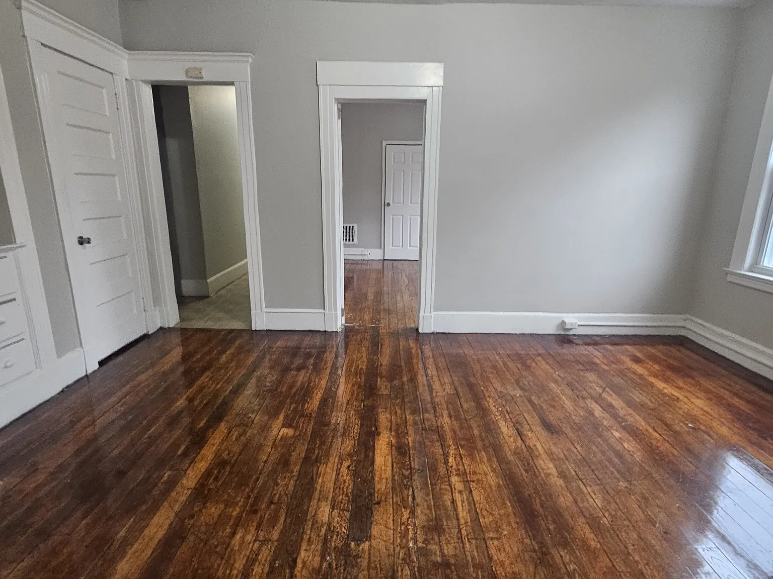 3 bed, $1,850 — Photo 3