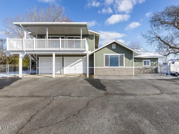 212 N 71st Ave, Yakima, WA 98908