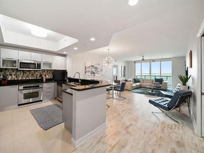 2650 Lake Shore Dr Unit 902, Riviera Beach, FL, 33404