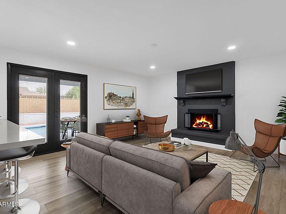 3rd image of 4310 W DAHLIA Drive