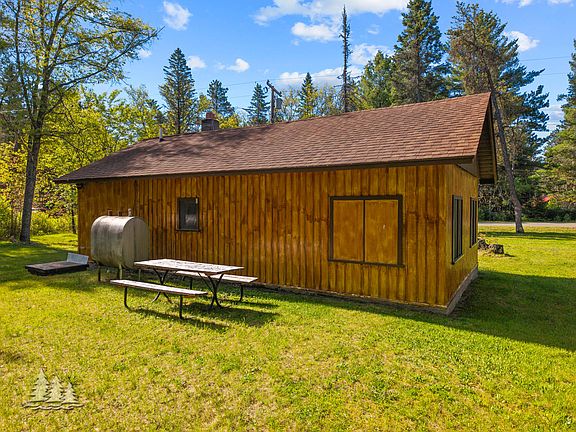 4th image of 2673 McKinley Rd