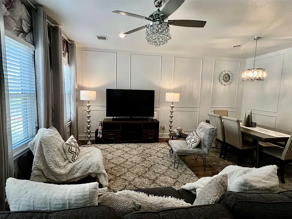312 Mission Ln
