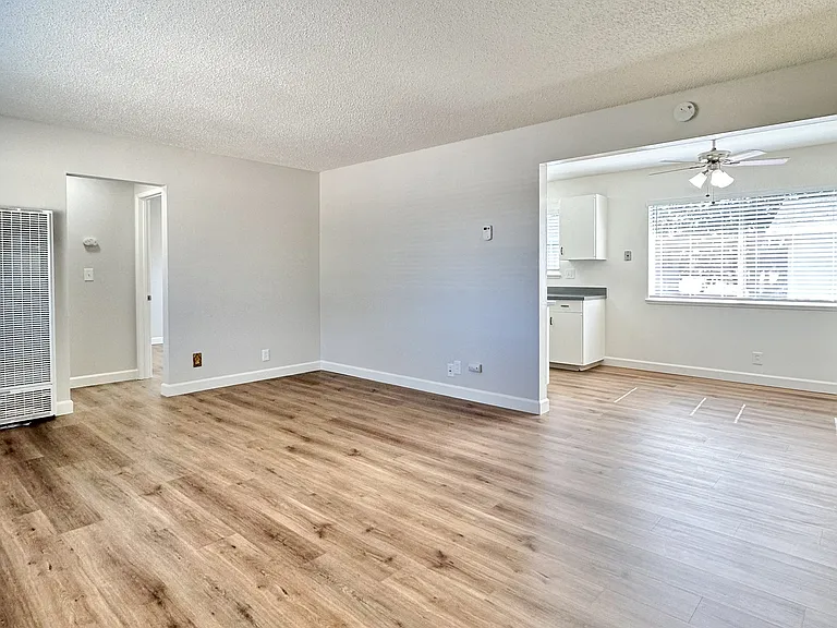 Gallatin Apartments — Photo 6