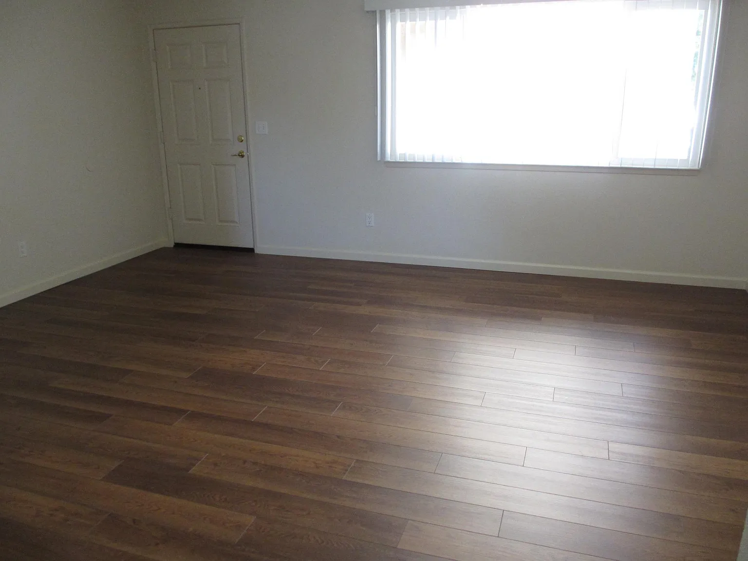 2 bed, 744 sqft, $1,060 — Photo 3