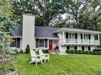 568 Timber Ln, Lake Forest, IL, 60045