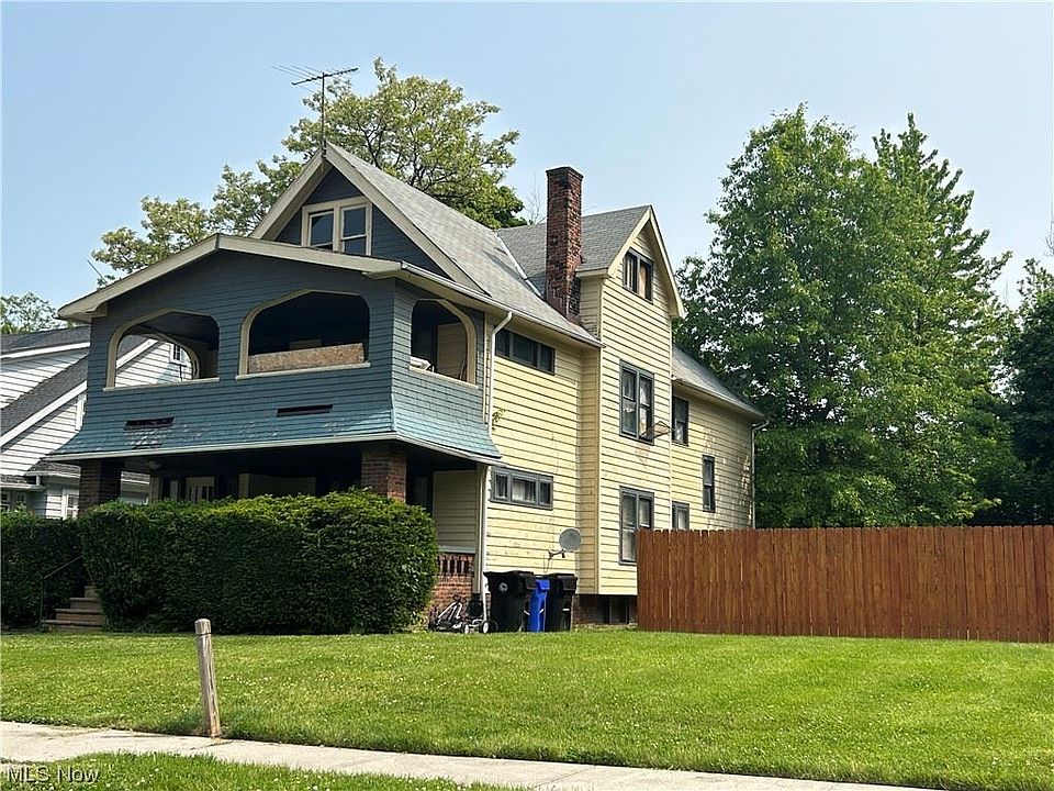 2nd image of 1877 Colonnade Rd