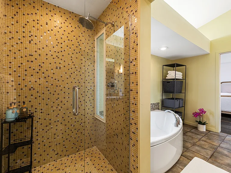 11 Russell Trl — Photo 12