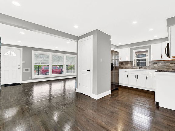 5th image of 11739 S Ashland Ave