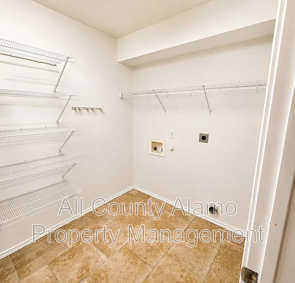 9006 Pinseeker — Photo 26