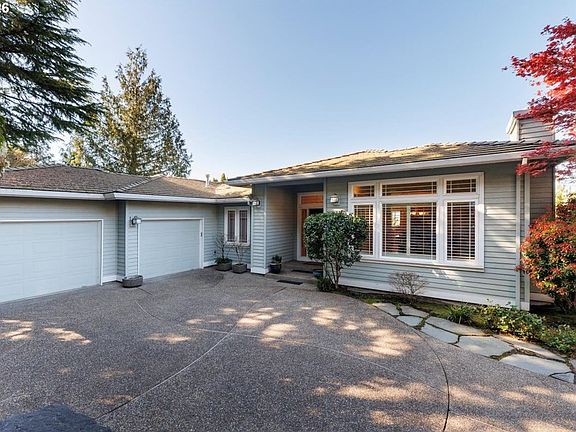 4th image of 2212 NW Pinnacle Dr