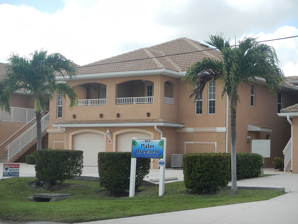 1st image of 917 SW 47th Ter APT 103