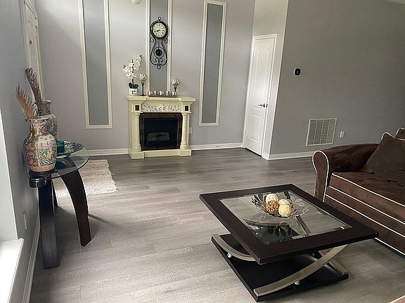 5th image of 105 Friesian Way