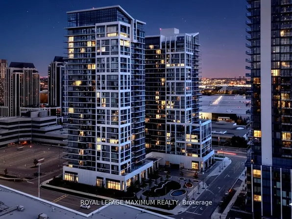 9000 Jane St #Penthouse 212, Vaughan, ON L4K 0M6