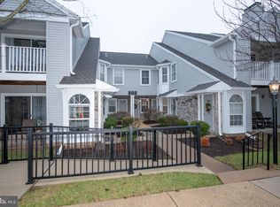 805 Mews Dr #805, Sellersville, PA 18960