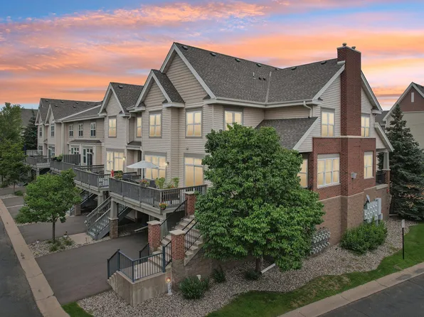 8100 Oakview Cir N, Maple Grove, MN 55369