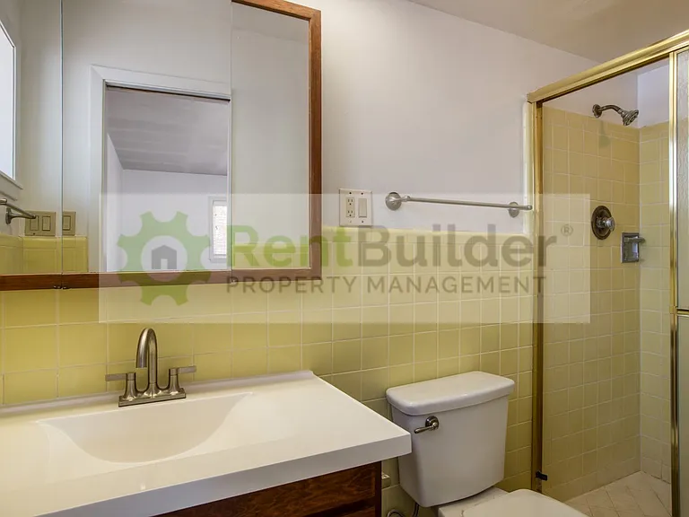 8304 Dellwood Rd NE — Photo 15
