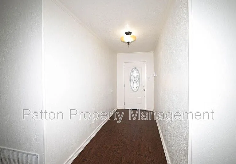 7902 Gerald Dr — Photo 37