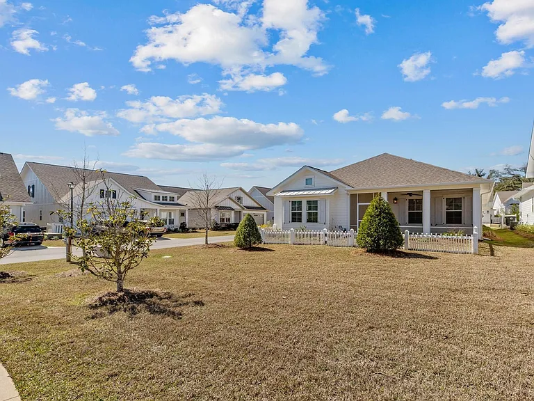 465 Karcher Ave — Photo 49