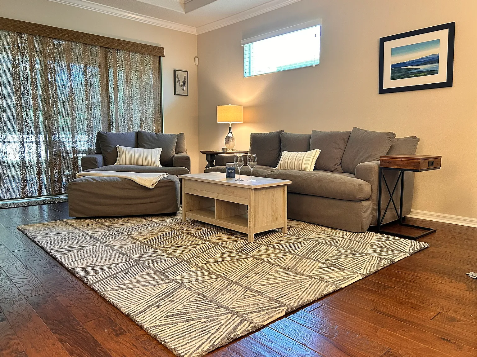 2 bed, 1714 sqft, $3,900 — Photo 2