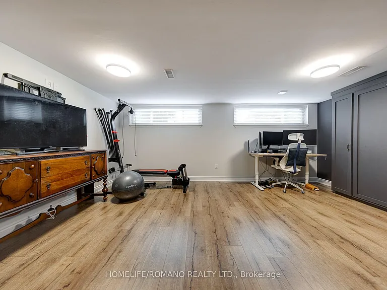 42 Sellmar Rd — Photo 23