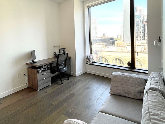 3rd image of 11 Hoyt St #11H