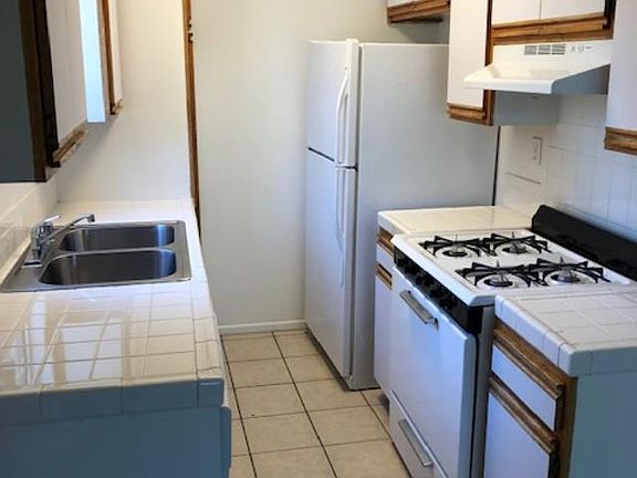 3rd image of 4704 Coldwater Canyon Ave APT 12