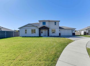 6645 W 32nd Ave, Kennewick, WA 99338