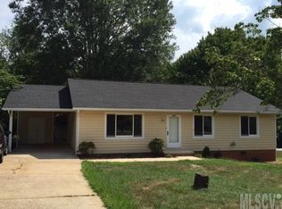 5383 Stonewood Dr, Hickory, NC 28602