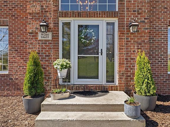 2nd image of W266S8655 Rustic View LANE