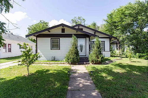 1710 Pearl Ave Photo 1
